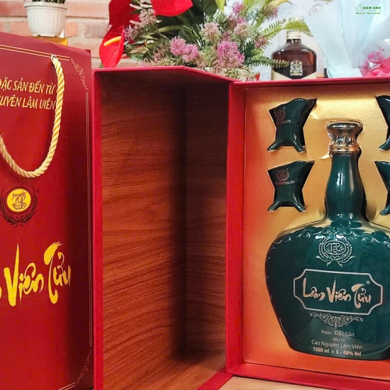 Lâm Viên Tửu chai sứ cao cấp 1500ml, hộp quà Tết 2025 ý nghĩa, sang trọng