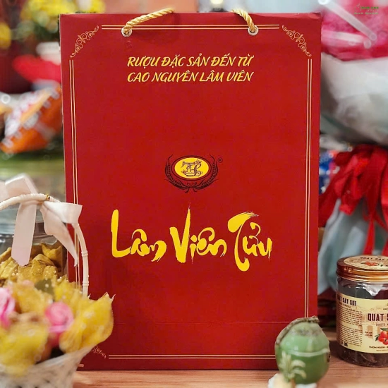 Lâm Viên Tửu chai sứ cao cấp 1500ml, hộp quà Tết 2025 ý nghĩa, sang trọng