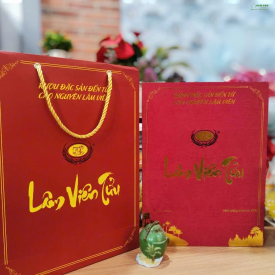 Lâm Viên Tửu chai sứ cao cấp 1500ml, hộp quà Tết 2025 ý nghĩa, sang trọng