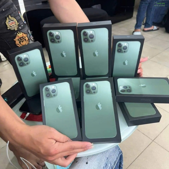 Hộp đựng điện  thoại  iphone 11 pro max  và iphone 11 pro có 4 màu